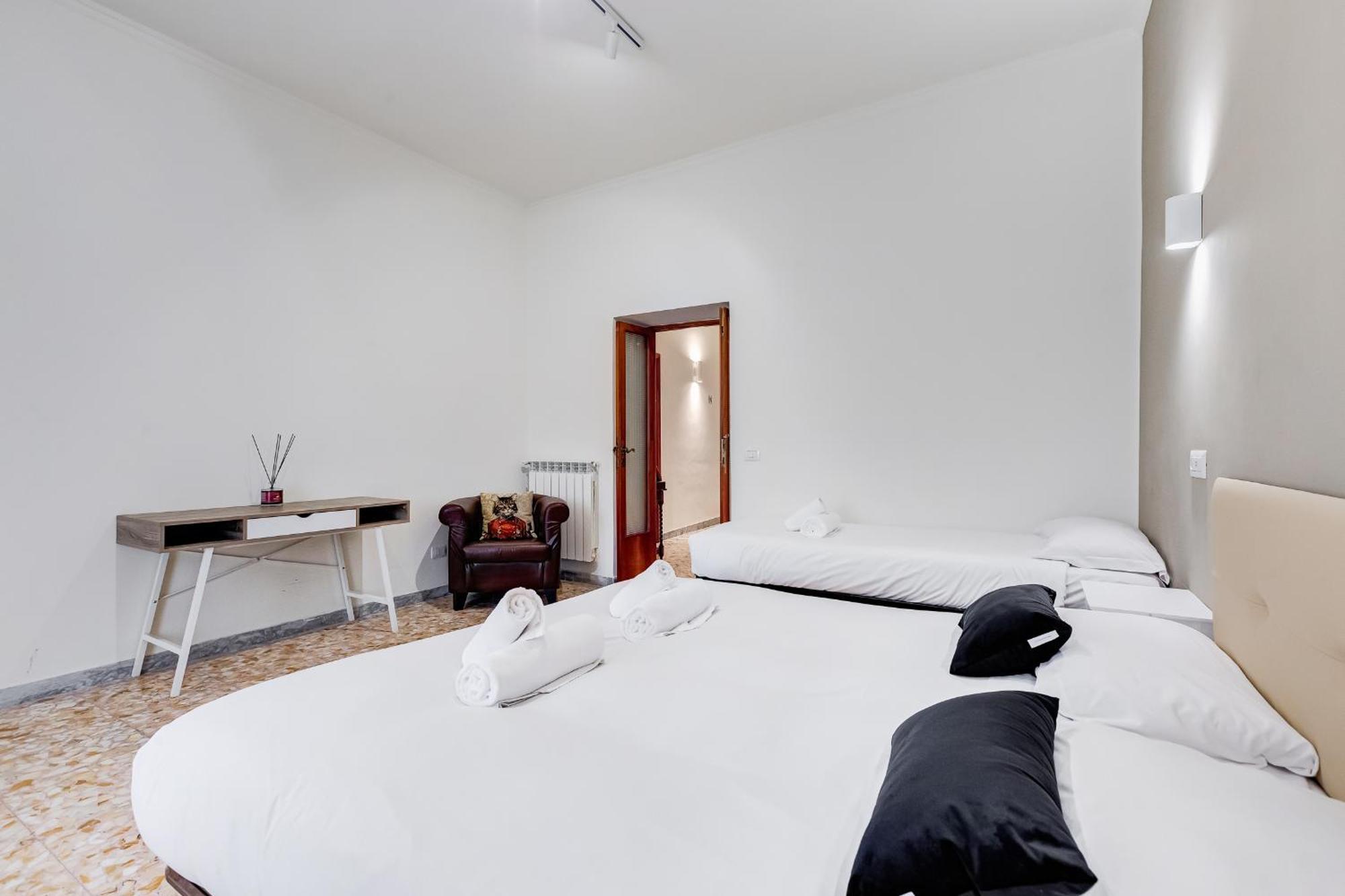 Vivilo Collection - San Vito View Apartment - 3 Bdr 2 Baths Rome Exterior photo